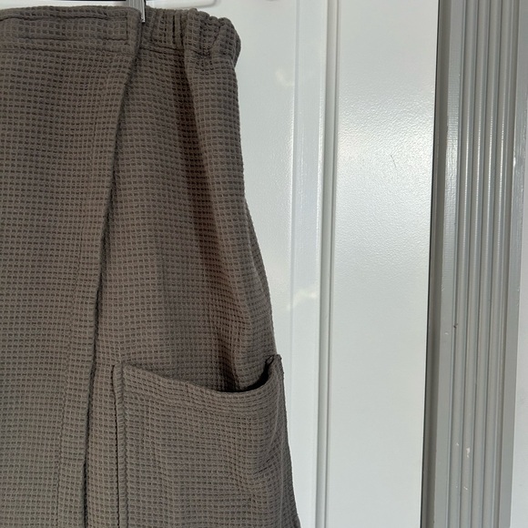 Cozy Earth Waffle Bath Towel Wrap Grey size XL / XXL - Picture 4 of 7